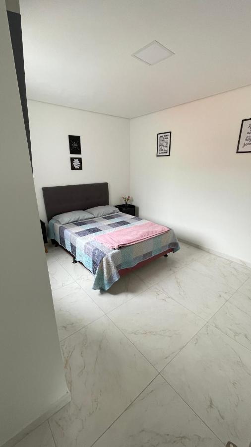 Lindo Apartamento Com 2 Quartos Prox Ao Jardim Botanico E Aeroporto Curitiba Ngoại thất bức ảnh